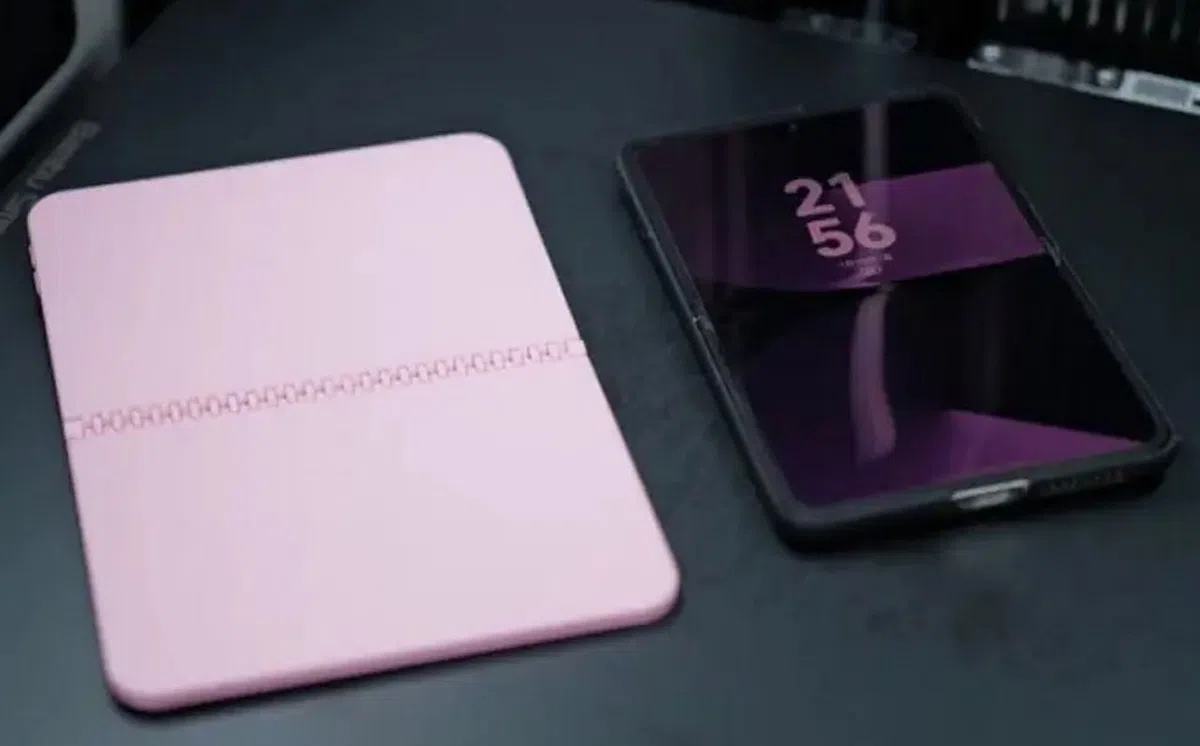 iPhone Fold: Mockup revela design largo contra Galaxy Z Fold7
